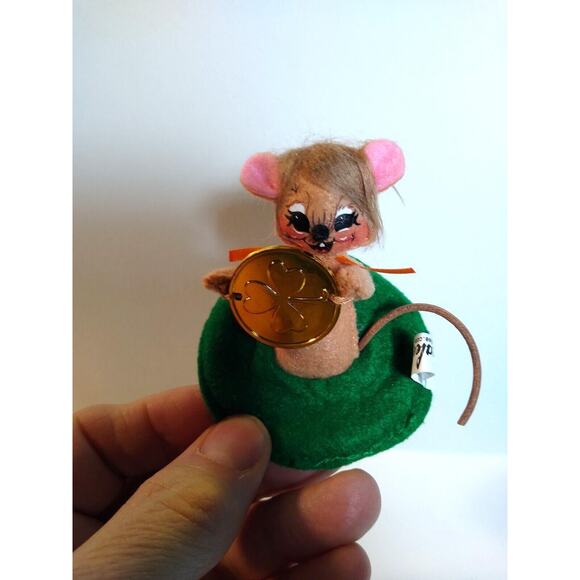 ANNALEE Irish St Patrick's Day Little Mouse Inside Hat Vintage 3.5" Kitsch - Picture 3 of 7
